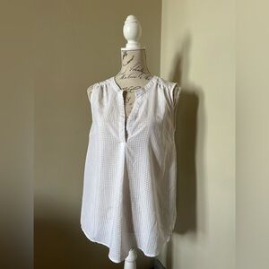 Elegant White Sleeveless Blouse
